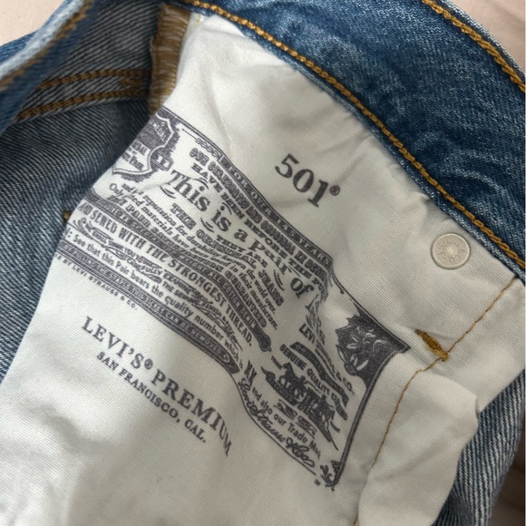 Levis 501 Jeans - Picture 6 of 10